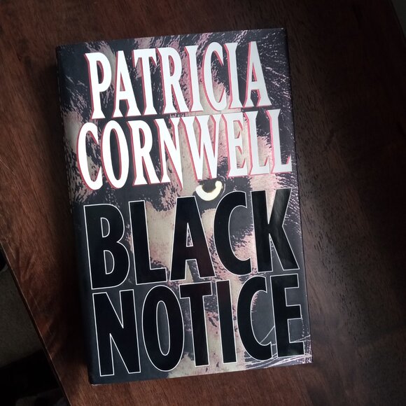 * 2/$15 *  Black Notice by Patricia Cornwell - Picture 1 of 3